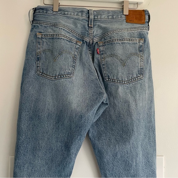 Levi's Women's Blue Distressed Jeans - Picture 4 of 16